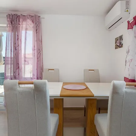 Awesome In With Wifi Apartment